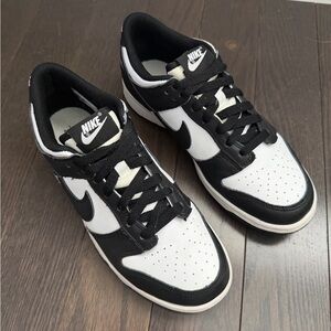 Nike Classic Black and White Low-Tops